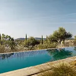 Akra & Hotel 5*