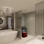 Hotel Akra &