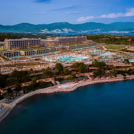 Hotel Akra &