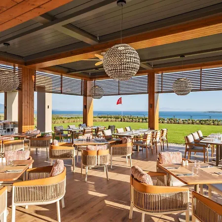 Hotel Akra &