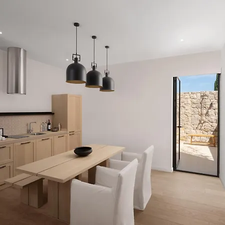 Akra & Hotel 5*