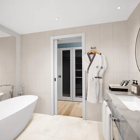 Hotel Akra &
